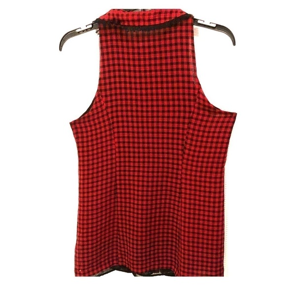 Forever 21 Cirque Red & Black Checkered Sleeveless Button-Down Top – Size M - Picture 2 of 11